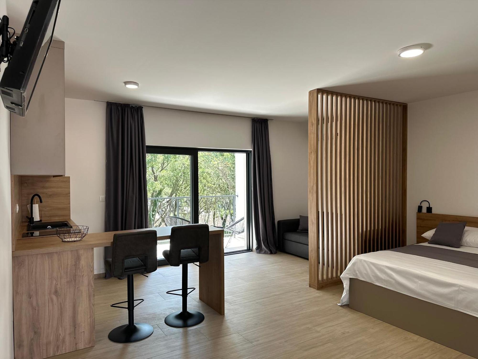 New In Airport Dubrovnik Apartment Mocici Exterior photo